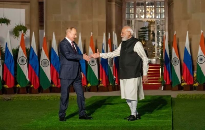 Vladimir Putin invites PM Modi to Russia, wishes success to 'friends in India' for Lok Sabha polls