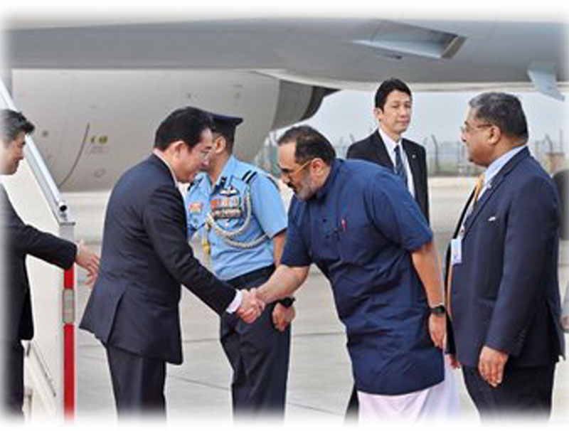 Japanese PM Kishida Fumio arrives in India
