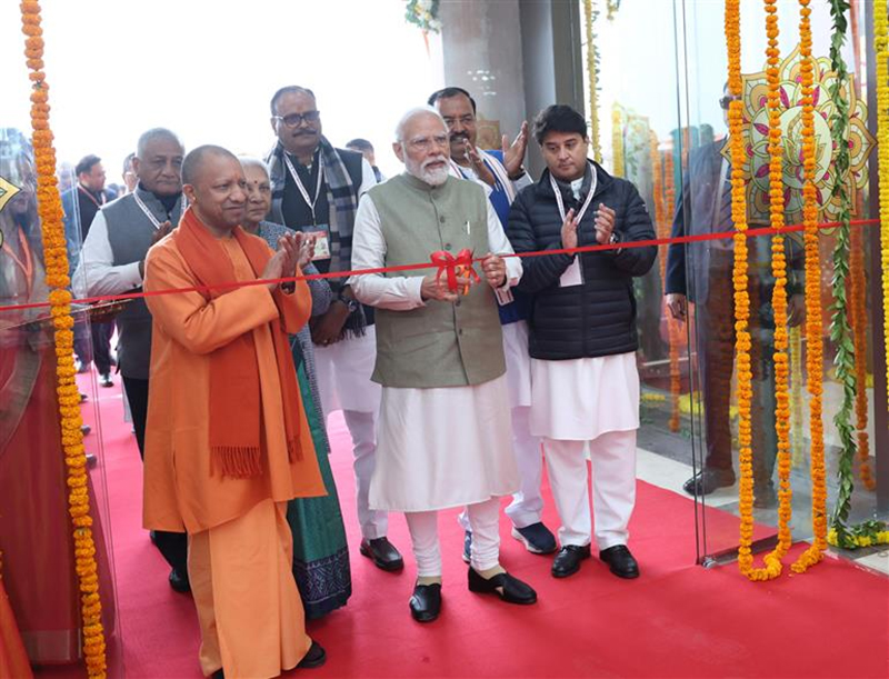 PM Modi inauguratiing Maharshi Valmiki Airport in Ayodhya.(Photo Courtesy: PIB)