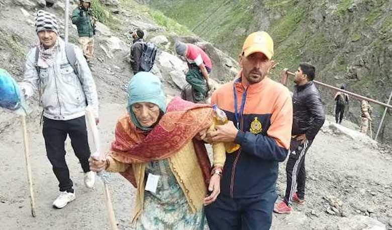 Amarnath Yatra: Fresh batch of 3898 pilgrims leave from Jammu base camp