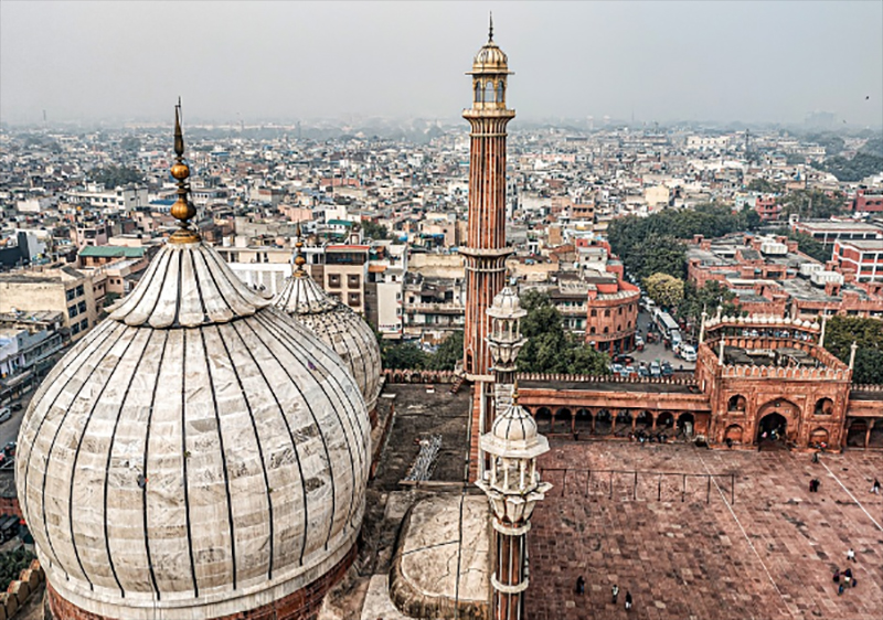 Notices issued on a plea to dig stairs of Jama Masjid