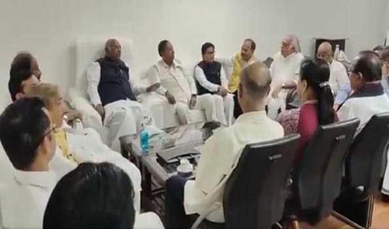 Opposition meet held in Delhi over Adani issue