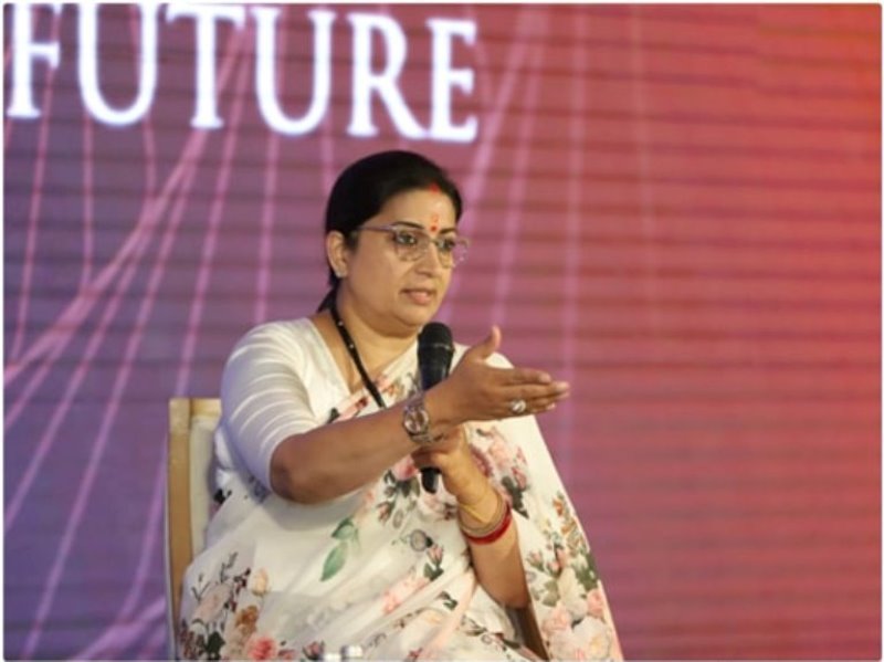 'Why should a conversation on menstrual hygiene be taboo': Smriti Irani shares her 25-year-old ad