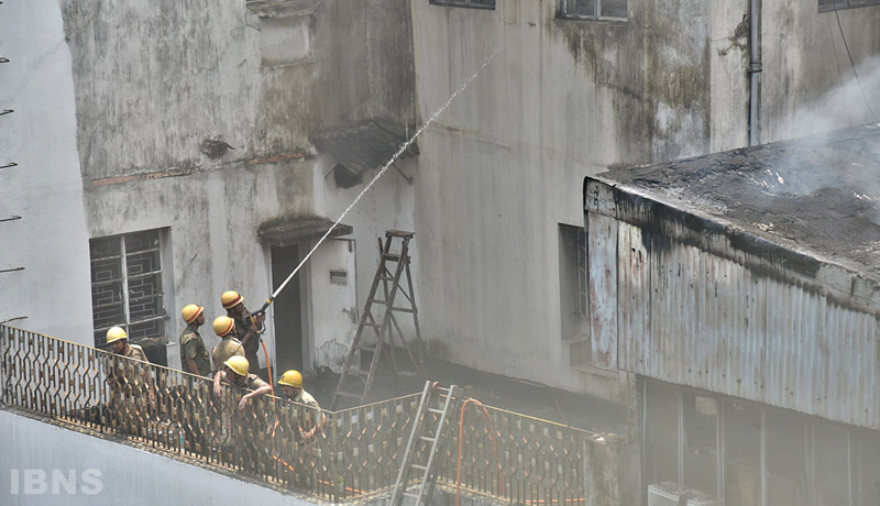 Kolkata: Fire breaks out in building near Raj Bhavan, CM Mamata Banerjee visits spot