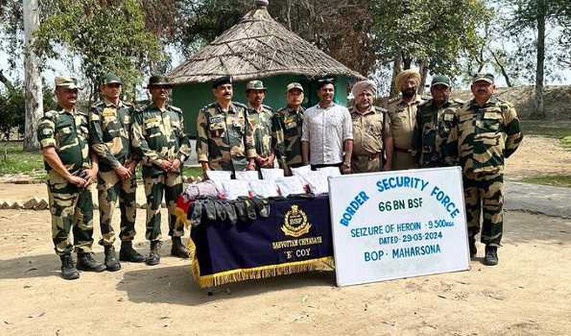 BSF recovers 9.5 kg heroin worth Rs 50 crore from Fazilka district in border area of Punjab