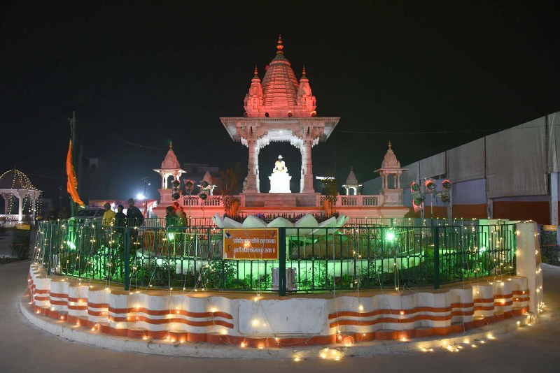 Ayodhya is all decked up. Photo: UNI