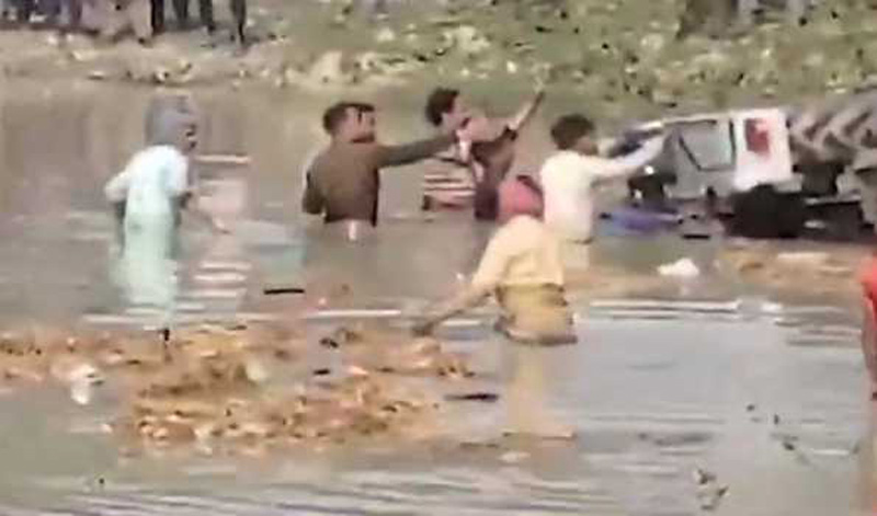 Tractor-trolley falls in pond in Uttar Pradesh's Kasganj, 15 die