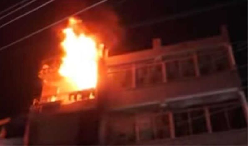 Uttar Pradesh: Couple charred to death after house set on fire in Prayagraj