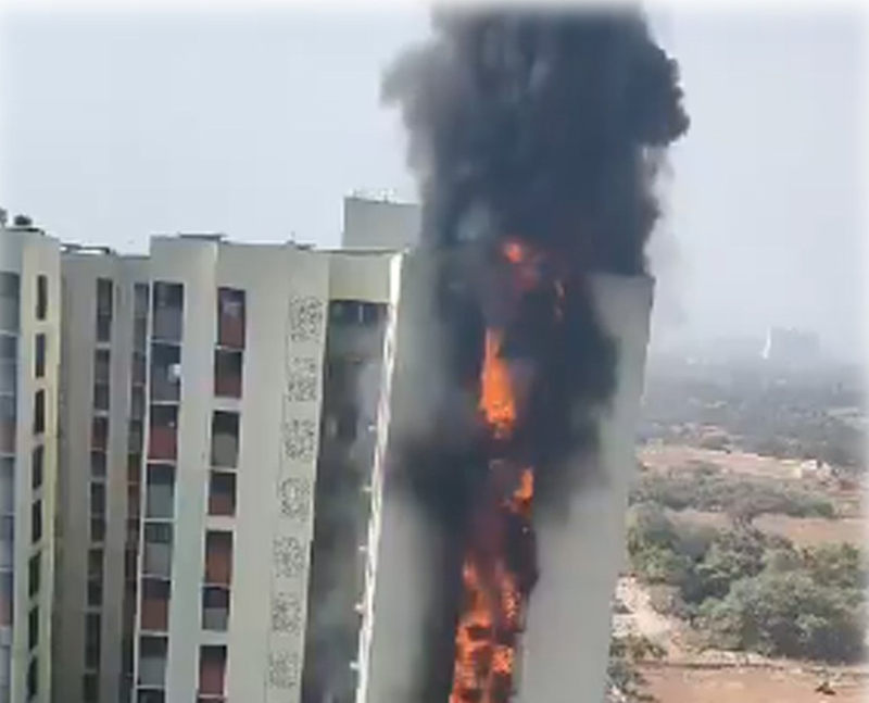 Massive fire breaks out at Mumbai multi-storied building, no casualty