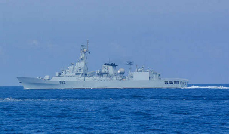 Sri Lankan navy seizes 2 Indian trawlers for 'poaching'