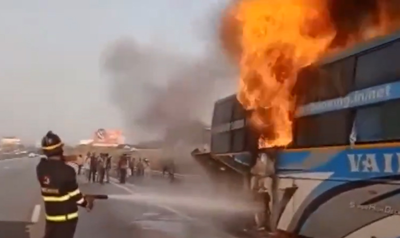 Bus carrying 36 people erupts in flames in Mumbai-Pune Expressway, all passengers safe