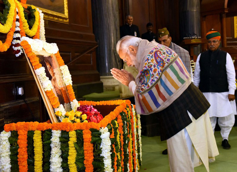 President Murmu, PM Modi, Rahul Gandhi pay tributes to Netaji Subhas Chandra Bose on Parakram Diwas