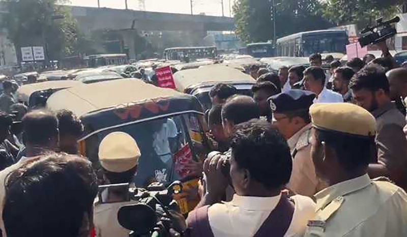 BRS protest: Autos to Assembly, demanding aid for Telangana drivers