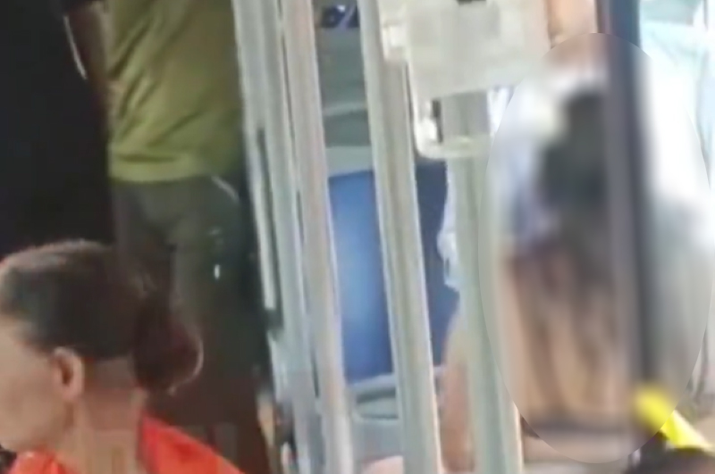Bikini-clad woman boards Delhi bus, irks internet