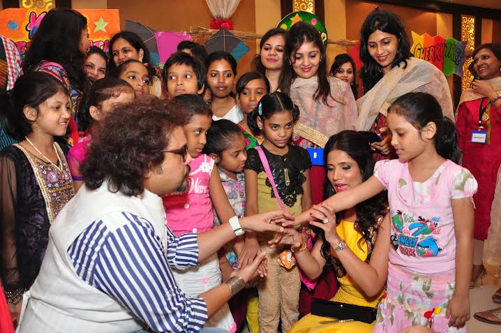 Bikram Ghosh, Richa Sharma attends Diwali Mela in Kolkata