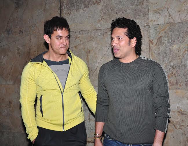 Aamir hosts special PK screening for Sachin