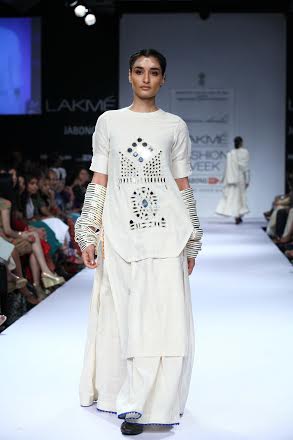 Sonal Singh Chauhan walks ramp at LFW