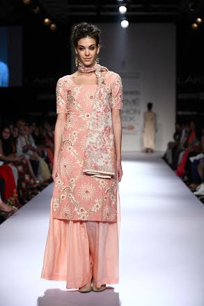 Soumitra Mondal showcases collection at LFW  