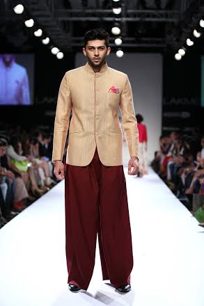 Krishna Mehta showcases collection at LFW