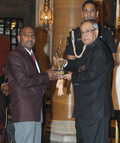 President confers National Sports Awards 