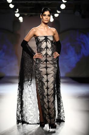 Shraddha Kapoor walks for Gaurav Gupta at ICW Delhi