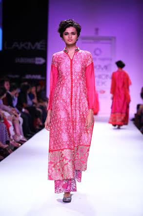 Krishna Mehta showcases collection at LFW