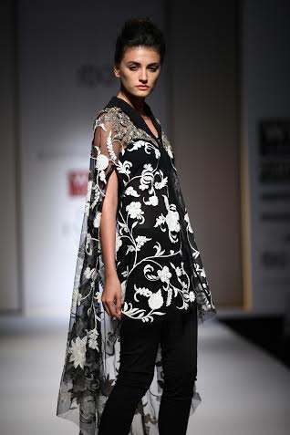 Kavita Bhartia showcases her collection at  WLIFW