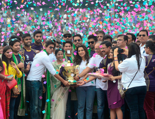 Eden felicitates SRK, KKR