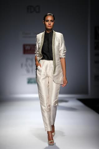 Actress Aditi Rao walks for Payal Singhal at WLIFW