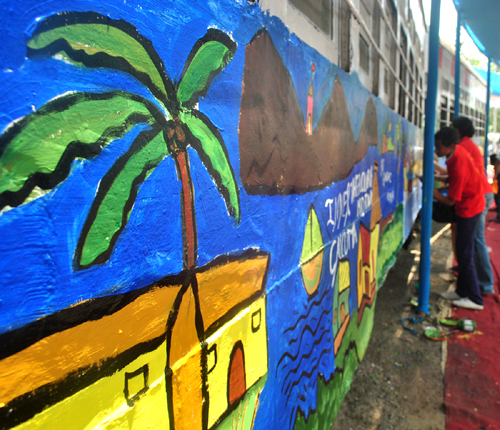 Local talents paint Kolkata trams in bright colours 