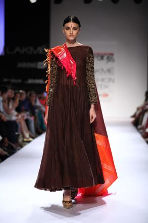Designer Gaurang showcases collection at LFW