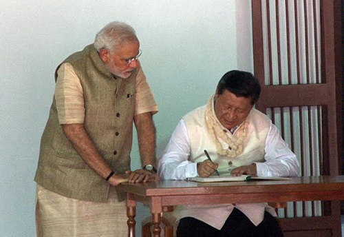 Modi hosts grand Gujarati fiesta for Chinese President