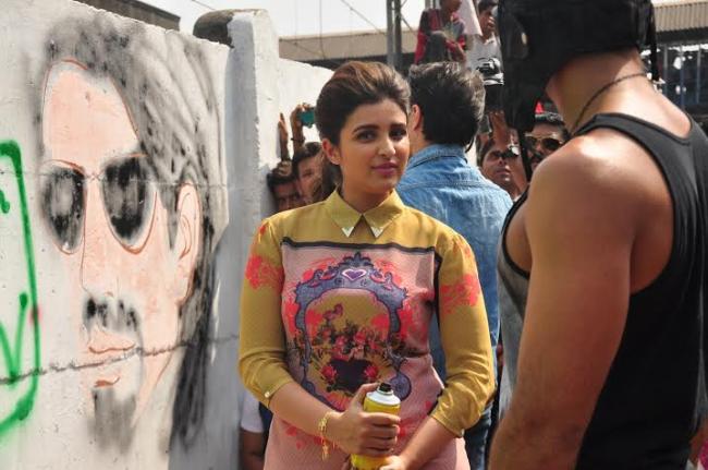 Kill Dil cast paints Mumbai neighbourhood bright