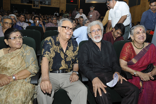Naseeruddin Shah releases Ray's visual script
