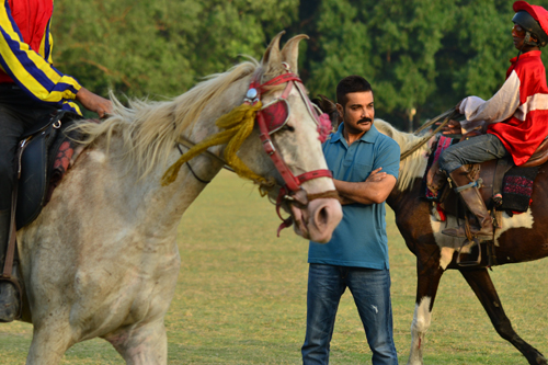 Prosenjit, Arpita shoot for 'Force'