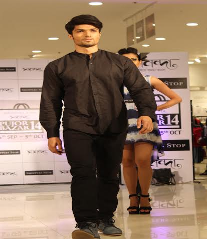 Nusrat walks at  Shopper Stop Sananda Pujor Bazar 