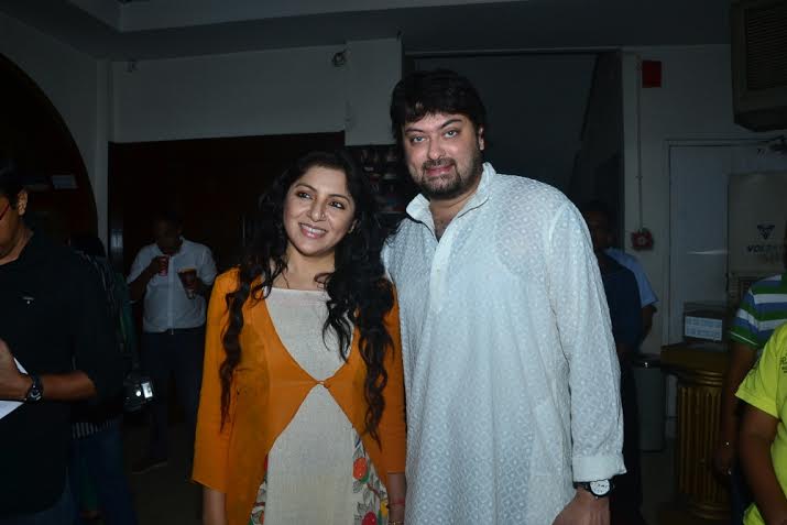 'Gogoler Kirti' premiers in Kolkata