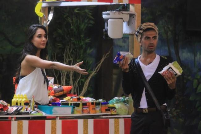 Lisa Haydon appears in Bigg Boss