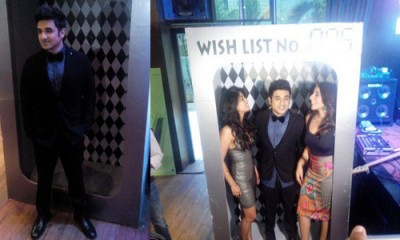 Audience applaud Vir's Bollywood singing debut