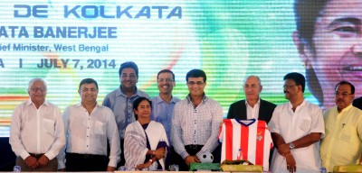  Mamata  launches Atletico de Kolkata's jersey