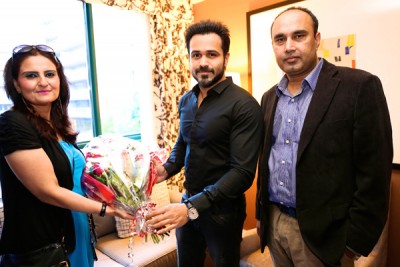 Emraan meets his reel self in Toronto for real