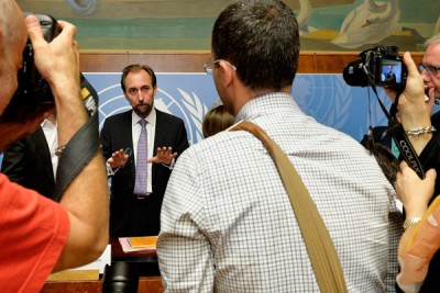 Funding gap looms amid efforts to tackle 'twin plagues' Ebola, ISIL, warns UN rights chief