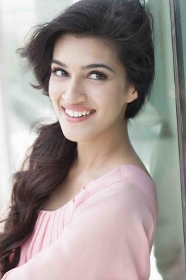 Kriti's role in Farzi under wraps