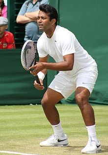 Paes-Black crash out of Wimbledon 