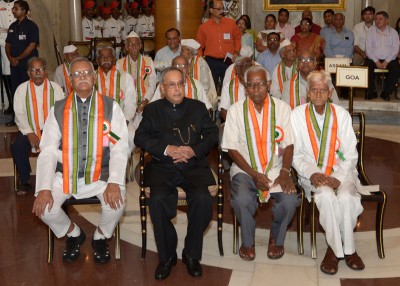 President of India hosts 'At Home' for freedom fighters  