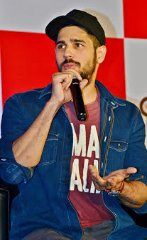 Sidharth, Yami visit Kolkata today