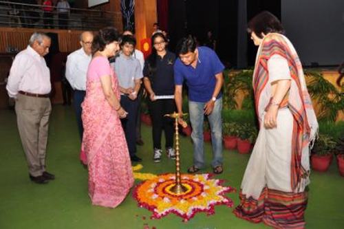 Vishal Dadlani rocks the floor at The Heritage School Kolkata's fest