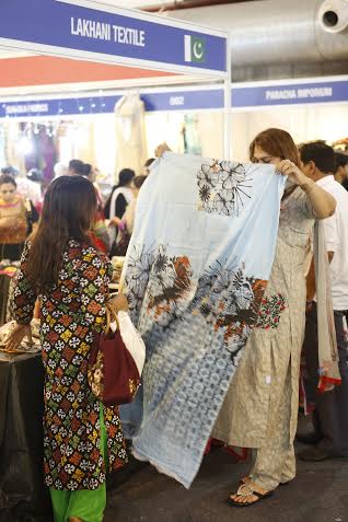 'Aalishan Pakistan' sees huge surge in visitors on second day