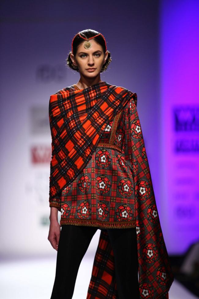 Wills Fashion Week: Pia Pauro