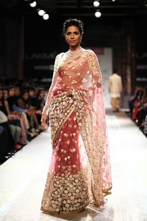 Jacqueline walks the ramp at Lakme Fashion Week